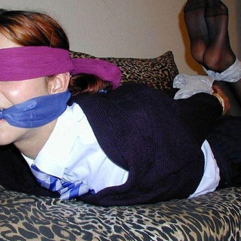 25 jarige meesteres uit Stroe zoekt slaaf
